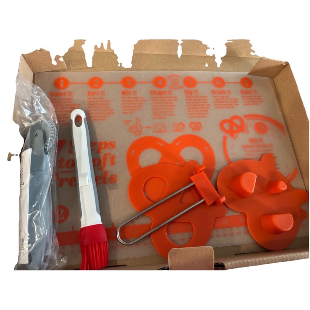Pampered Chef Orange Pretzel Kit